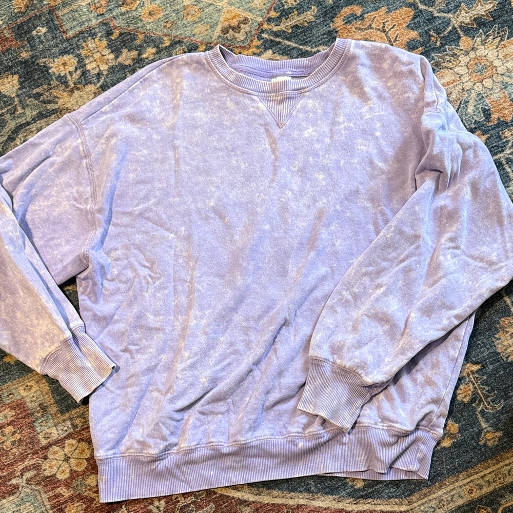 No Boundaries Women's Lavender Sweatshirt